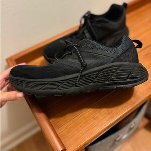 HOKA Men’s Graviota 2 Sneakers